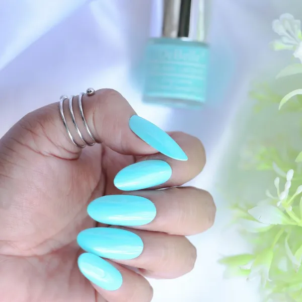 DeBelle_Gel_Nail_Lacquer_Peppermint_Pudding_Mint_Green_8_Ml