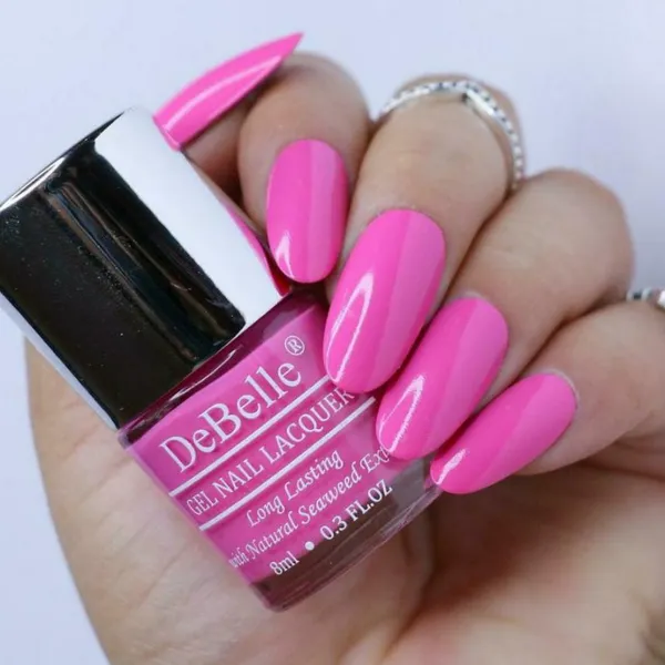 DeBelle_Gel_Nail_Lacquer_Strawberry_Souffle_Bubblegum_Pink_8_Ml