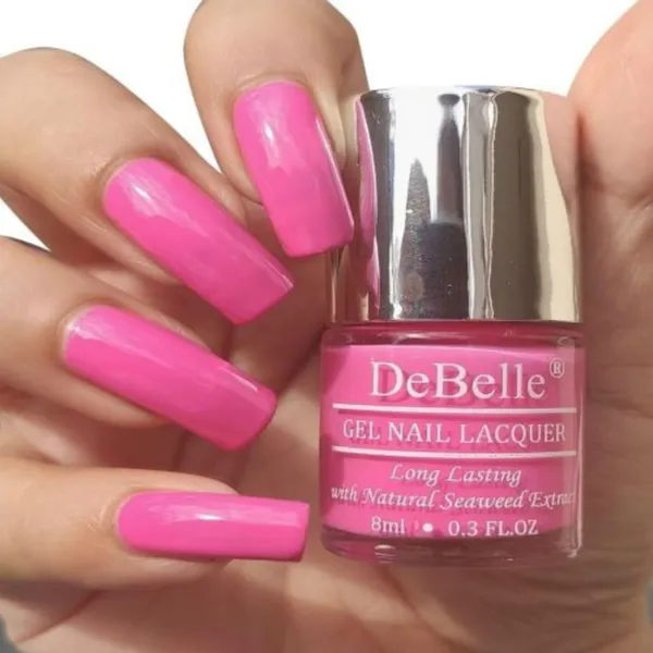DeBelle_Gel_Nail_Lacquer_Strawberry_Souffle_Bubblegum_Pink_8_Ml
