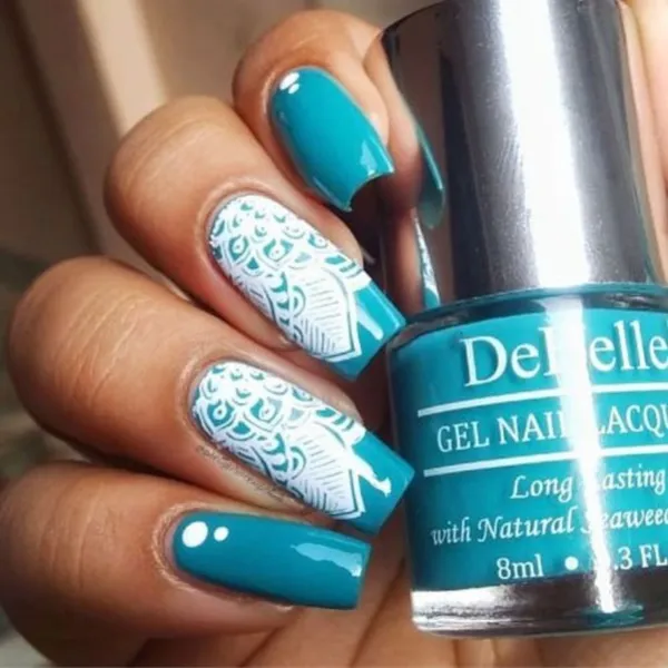 DeBelle_Gel_Nail_Lacquer_Royale_Cocktail_Lime_Lush_Nail_Lacquer_Remover_Wipes_Combo
