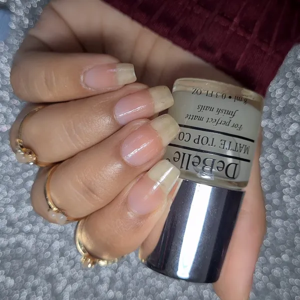 DeBelle_Gel_Nail_Lacquer_Matcha_Cookie_Matte_Top_Coat_Combo