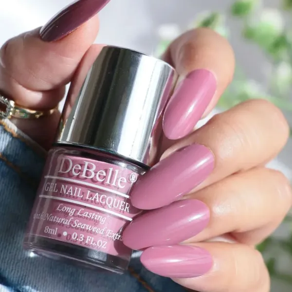 DeBelle_Gel_Nail_Lacquer_Laura_Aura_Matte_Top_Coat_Combo