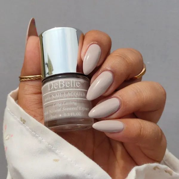 DeBelle_Gel_Nail_Lacquer_Porcelain_Isabela_Porcelain_Beige_8_Ml