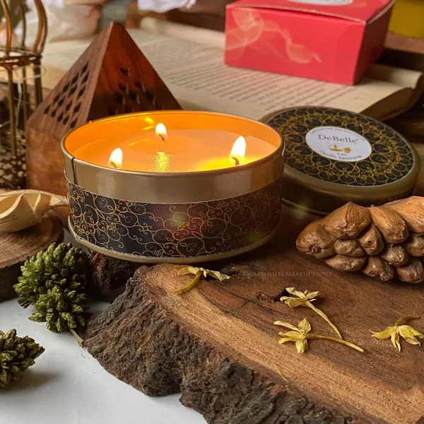 DeBelle_Luxe_Scented_Soy_Wax_Candle_Oudh_Jasmine
