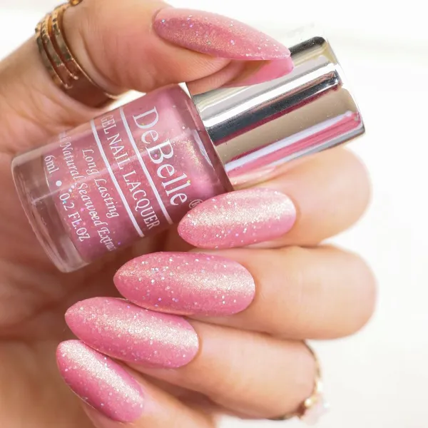 DeBelle_Gel_Nail_Lacquer_Magnetic_Madelyn_Pink_Mauve_With_Holo_Glitters_Nail_Polish_6_Ml