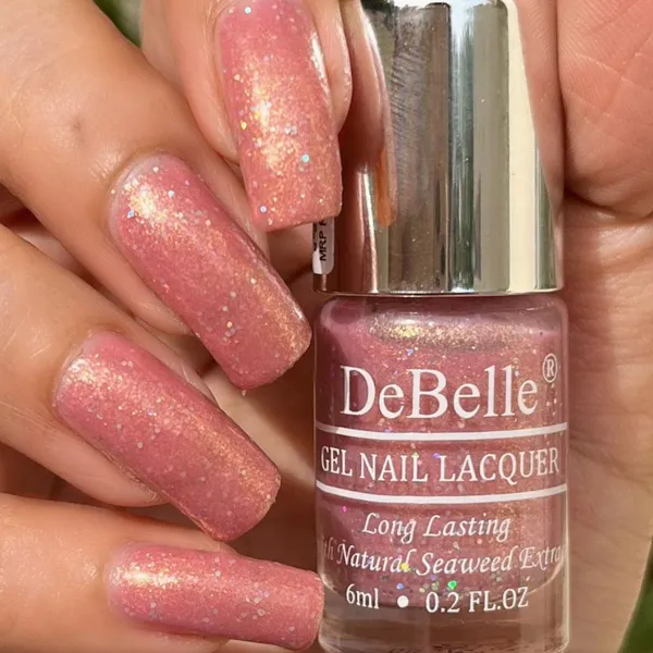 DeBelle_Gel_Nail_Lacquer_Magnetic_Madelyn_Pink_Mauve_With_Holo_Glitters_Nail_Polish_6_Ml