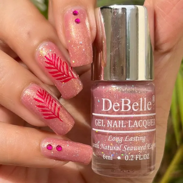 DeBelle_Gel_Nail_Lacquer_Magnetic_Madelyn_Pink_Mauve_With_Holo_Glitters_Nail_Polish_6_Ml