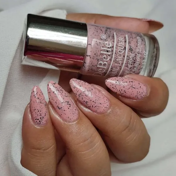 DeBelle_Gel_Nail_Lacquers_Combo_Of_2_Inspiring_Ira_Angelic_Saira_6_Ml_Each