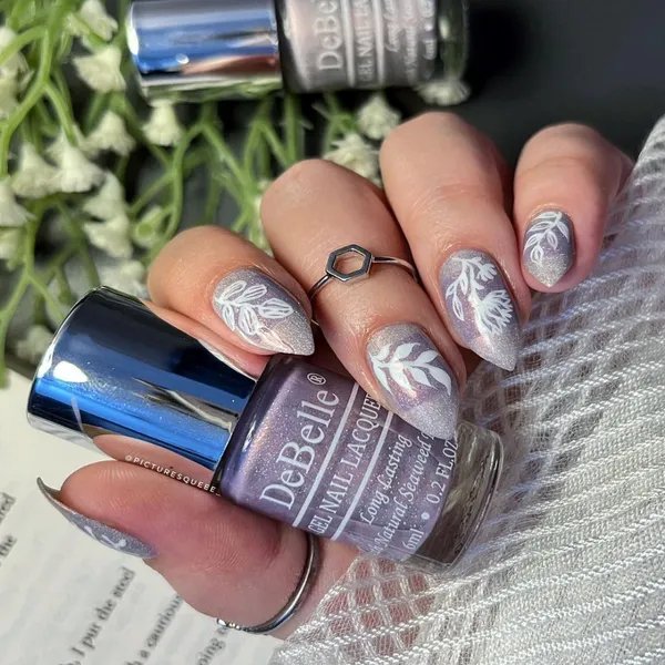 DeBelle_Gel_Nail_Lacquer_Awesome_Andrea_Metallic_Light_Purple_Nail_Polish_6_Ml