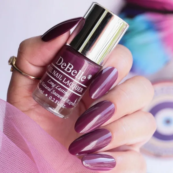 DeBelle_Gel_Nail_Lacquer_Carolyn_Charisma_Dark_Magenta_Nail_Polish_6_Ml