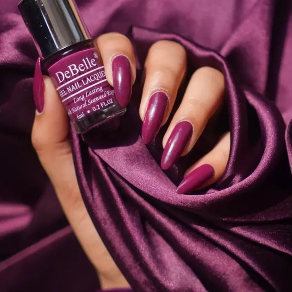 DeBelle_Gel_Nail_Lacquer_Carolyn_Charisma_Dark_Magenta_Nail_Polish_6_Ml