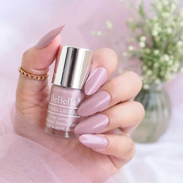 DeBelle_Gel_Nail_Lacquer_Blissful_Elizabeth_Light_Pink_Mauve_Nail_Polish_6_Ml