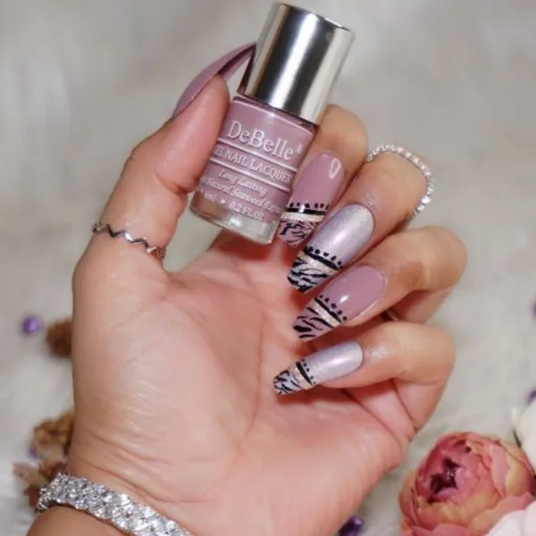 DeBelle_Gel_Nail_Lacquer_Blissful_Elizabeth_Light_Pink_Mauve_Nail_Polish_6_Ml