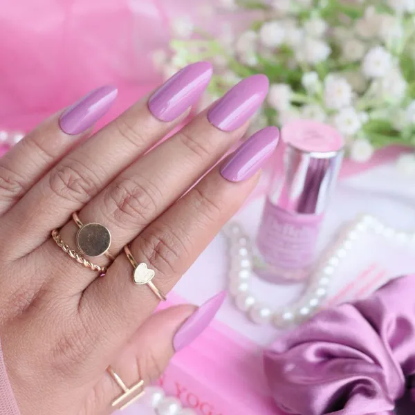 DeBelle_Gel_Nail_Lacquer_Flamboyant_Florina_Dark_Pink_Mauve_Nail_Polish_6_Ml