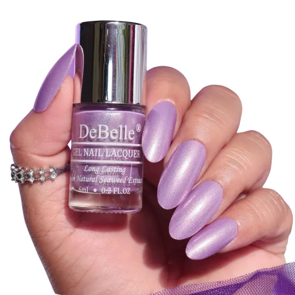 DeBelle_Gel_Nail_Lacquer_Hello_Hannaah_Light_Purple_With_Gold_Micro_Shimmer_Nail_Polish_6_Ml