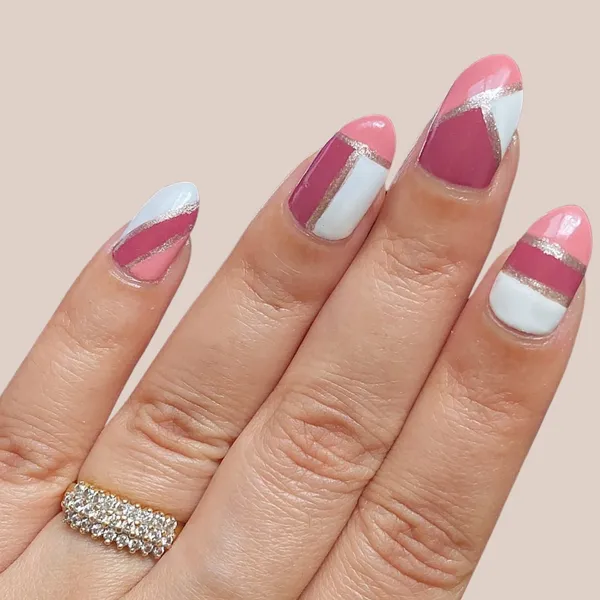 DeBelle_Gel_Nail_Lacquer_Magnetic_Maya_Magenta_Pink_Nail_Polish_6_Ml