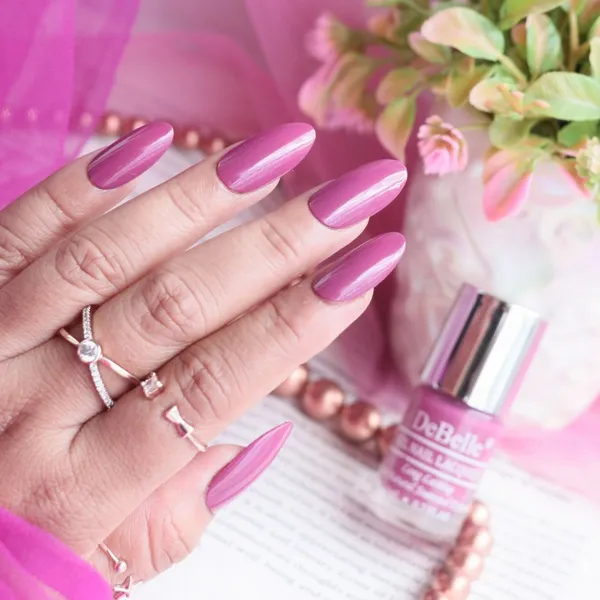 DeBelle_Gel_Nail_Lacquer_Magnetic_Maya_Magenta_Pink_Nail_Polish_6_Ml