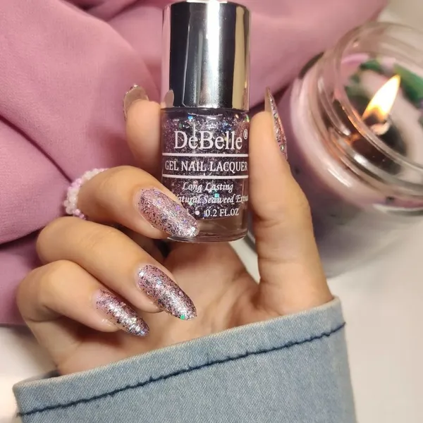 DeBelle_Gel_Nail_Lacquer_Tatiana_Tassles_Clear_Light_Purple_With_Chunky_Glitter_Nail_Polish_6_Ml