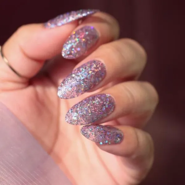 DeBelle_Gel_Nail_Lacquer_Tatiana_Tassles_Clear_Light_Purple_With_Chunky_Glitter_Nail_Polish_6_Ml