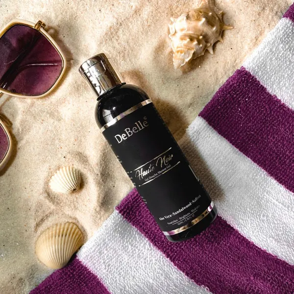 DeBelle_Gel_Douche_Shower_Gel_Haute_Noir_Rose_Water_Saffron_Sandalwood_Oil_100_Ml