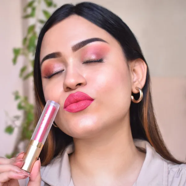 DeBelle_Majestique_Matte_Liquid_Lipstick_Cabernet_Gabrielle_Fuschia_Pink_Enriched_With_Hyaluronic_Acid_And_Shea_Butter_3.5_Ml