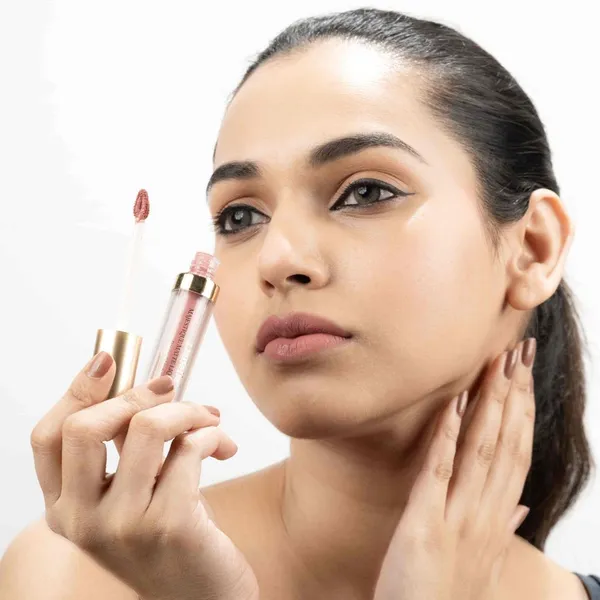 DeBelle_Majestique_Matte_Liquid_Lipstick_Vivid_Valerie_Dusty_Pink_Enriched_With_Hyaluronic_Acid_And_Shea_Butter_3.5_Ml