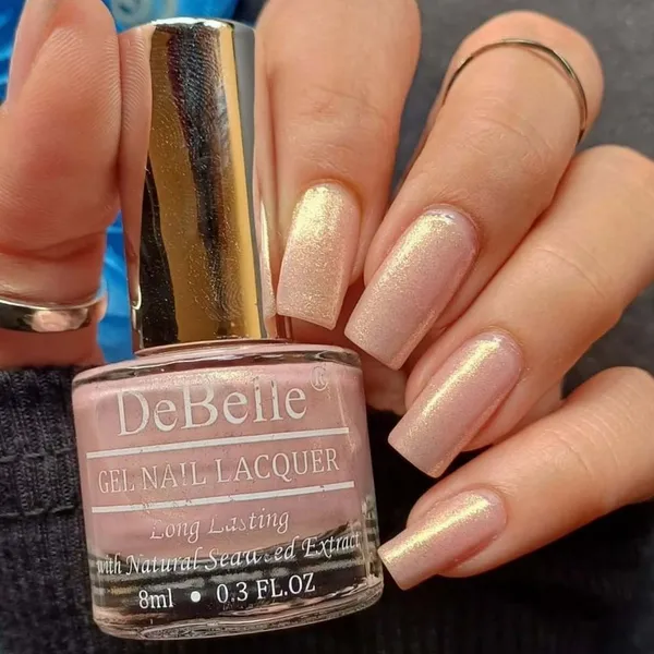 DeBelle_Gel_Nail_Lacquer_Delicate_Doris_Light_Baby_Pink_With_Gold_8_Ml