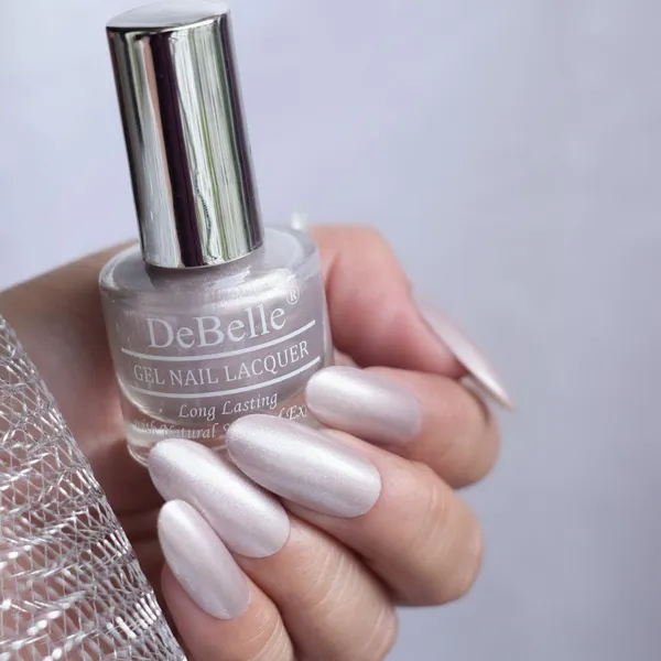 DeBelle_Gel_Nail_Lacquer_Little_Mermaid_Metallic_Pearl_Pink_With_Silver_8_Ml