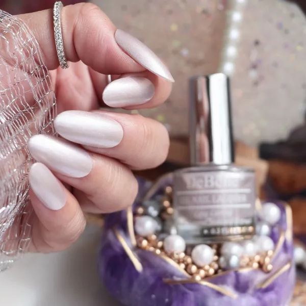 DeBelle_Gel_Nail_Lacquer_Little_Mermaid_Metallic_Pearl_Pink_With_Silver_8_Ml