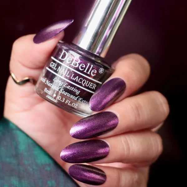 DeBelle_Gel_Nail_Lacquer_Magical_Marina_Dark_Purple_With_Light_Pink_Glitter_8_Ml