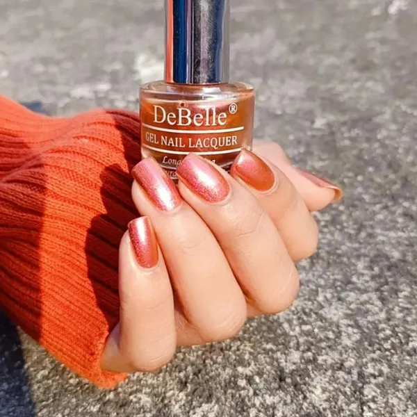 DeBelle_Gel_Nail_Lacquer_Queen_Athena_Pink_Gold_8_Ml