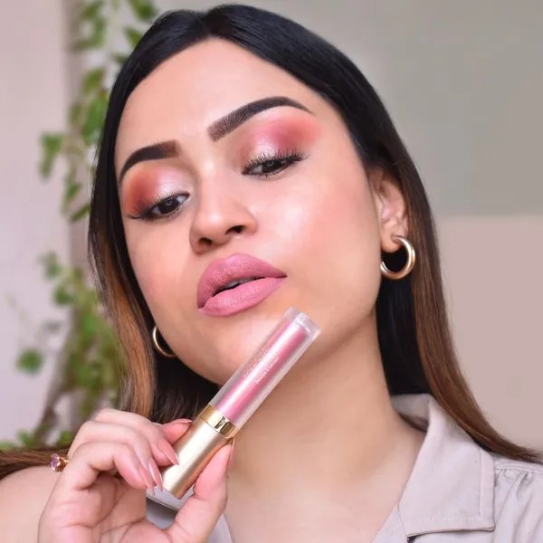 DeBelle_Majestique_Matte_Long_Lasting_Waterproof_Liquid_Lipstick_Combo_Set_Of_6_Matte_Finish_Stays_Upto_7_Hours_Transfer_Free_Smudge_Waterproof_Lightweight_Pack_Of_6_|_3.5_Ml_Each