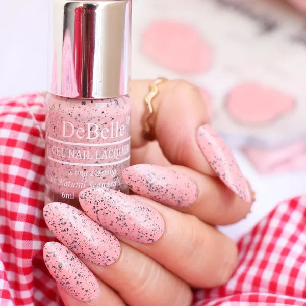 DeBelle_Gel_Nail_Polish_Combo_Pack_Of_2(_Inspiring_Ira,__Plush_Paula)