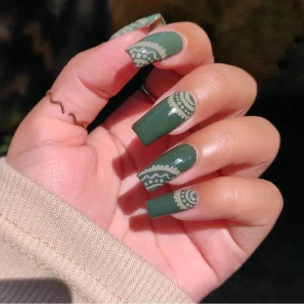 DeBelle_Gel_Nail_Polish_Combo_2_Moonstone_Bloom_Green_Olivia
