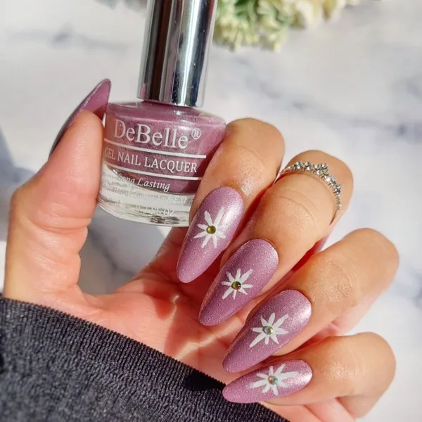 DeBelle_Gel_Nail_Polish_Combo_2_Adorable_Amelia_Vanilla_Croissant