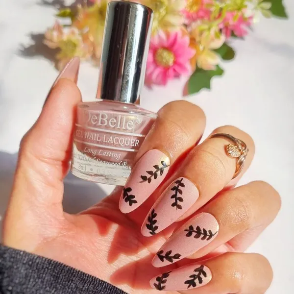 DeBelle_Gel_Nail_Polish_Combo_2_Delicate_Doris_Luxe_Noir