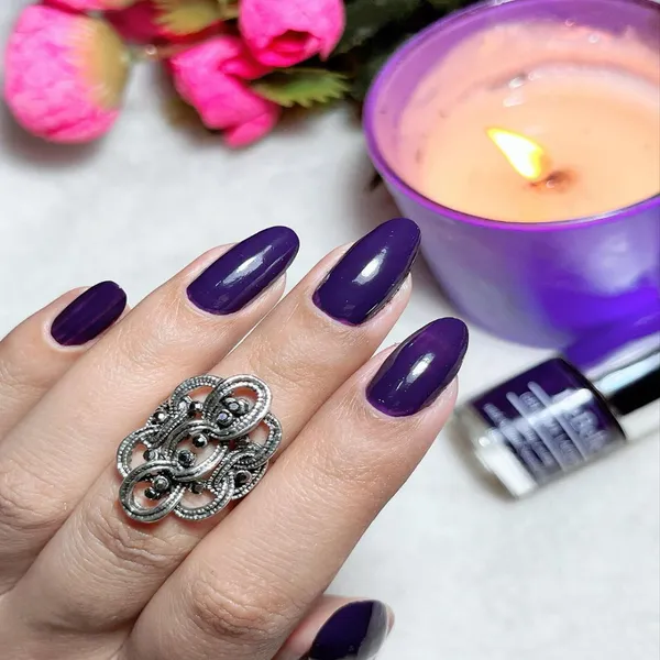 DeBelle_Gel_Nail_Polish_Combo_2_Royale_Viola_Sirius