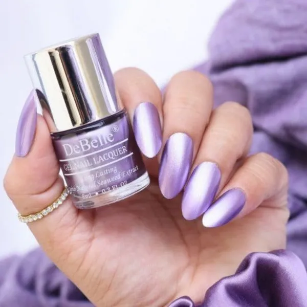 DeBelle_Gel_Nail_Lacquer_Chrome_Wine_Metallic_Purple_Nail_Polish_8_Ml