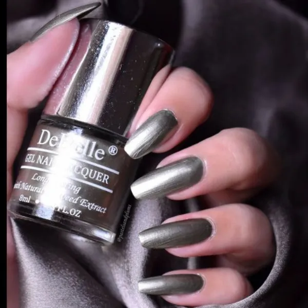 DeBelle_Gel_Nail_Lacquer_Rustique_Gold_Metallic_Rust_Gold_Nail_Polish_8_Ml
