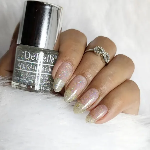 DeBelle_Gel_Nail_Lacquer_Shimmer_Top_Coat_Holographic_Top_Coat_Nail_Polish_8_Ml