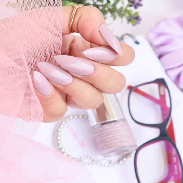 DeBelle_Gel_Nail_Lacquer_Vintage_Frost_Pastel_Purple_Nail_Polish_8_Ml