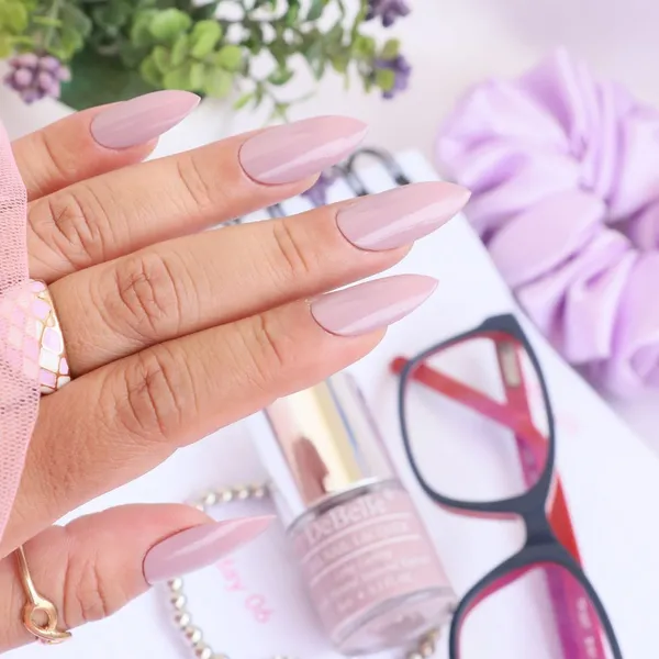DeBelle_Gel_Nail_Lacquer_Vintage_Frost_Pastel_Purple_Nail_Polish_8_Ml