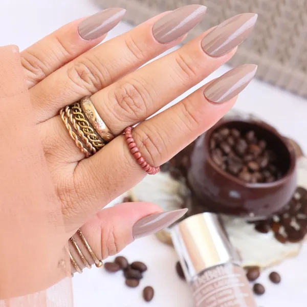 DeBelle_Gel_Nail_Lacquer_Coco_Bean_Light_Brown_Nail_Polish_8_Ml