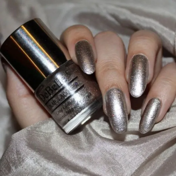 DeBelle_Gel_Nail_Lacquer_Combo_Set_Of_3_Sparkling_Dust_Glitter_Grey_Glitterati_Grey_Glitter_Shimmer_Top_Coat_Glitter_Top_Coat