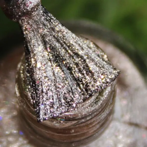 DeBelle_Gel_Nail_Lacquer_Combo_Set_Of_3_Sparkling_Dust_Glitter_Grey_Glitterati_Grey_Glitter_Shimmer_Top_Coat_Glitter_Top_Coat