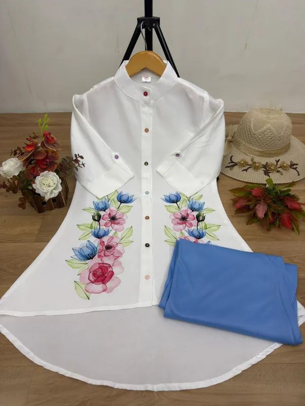 Tunic_Floral_Top_With_Syk_Blue_Palazzo_Pants