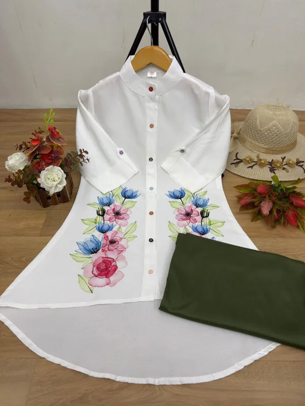 Tunic_Floral_Top_With_Olive_Palazzo_Pants