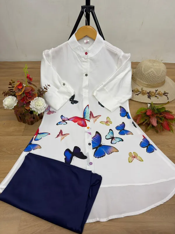 Tunic_Butterfly_Top_With_Blue_Palazzo_Pants