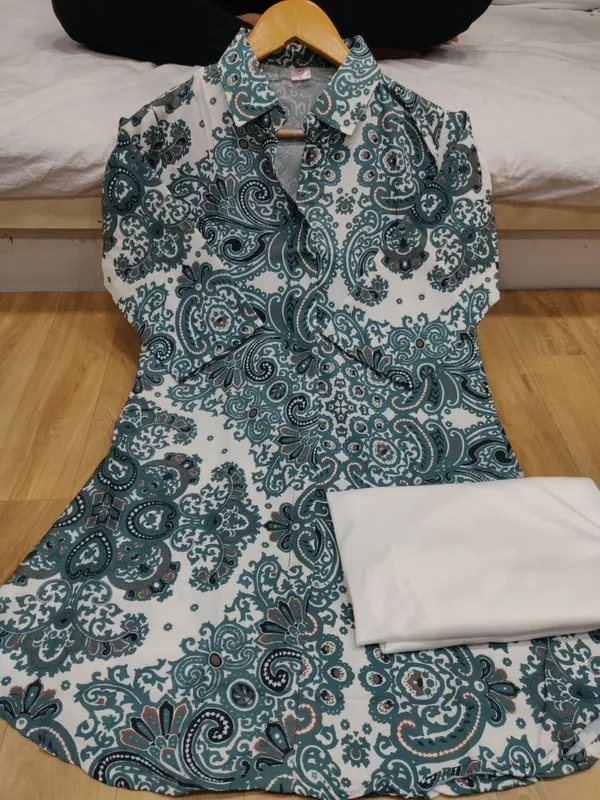 Green_Paisley_Printed_Top_With_Palazzo_Pants