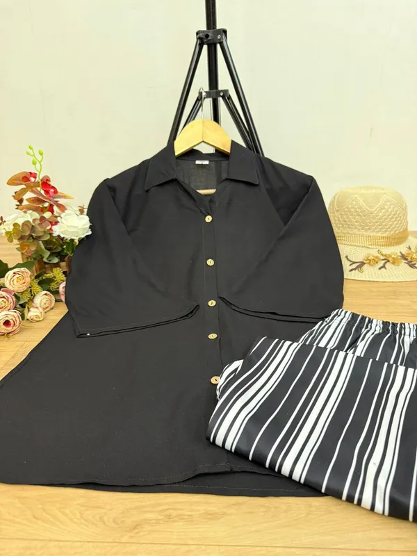 Black_Top_With_Vertical_Stripe_Printed_Palazzo_Pants